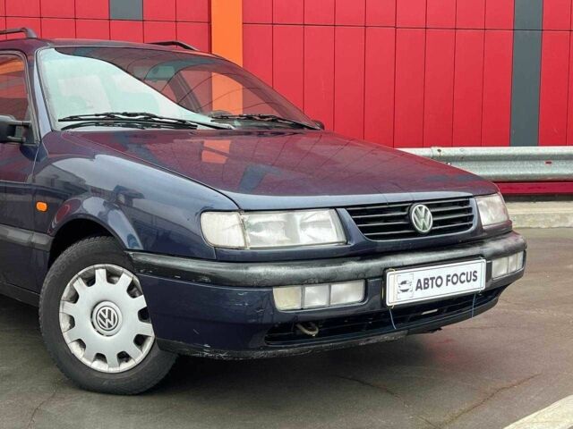 Синій Фольксваген Пассат Варіант, об'ємом двигуна 0 л та пробігом 245 тис. км за 2490 $, фото 1 на Automoto.ua