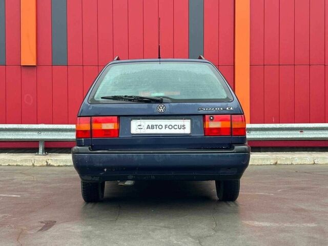 Синій Фольксваген Пассат Варіант, об'ємом двигуна 0 л та пробігом 245 тис. км за 2490 $, фото 6 на Automoto.ua