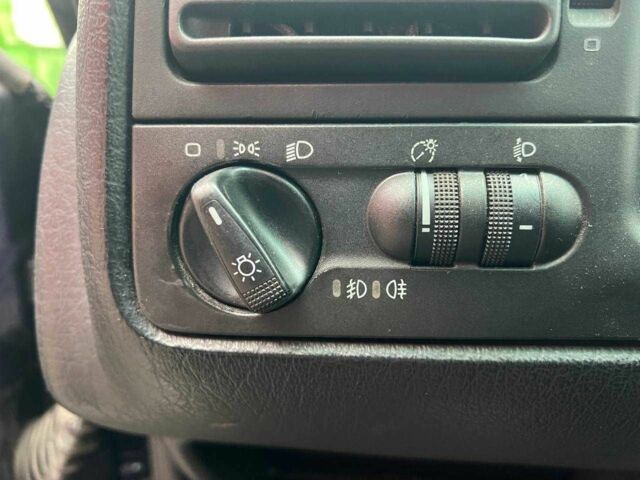 Синій Фольксваген Пассат Варіант, об'ємом двигуна 0 л та пробігом 245 тис. км за 2490 $, фото 15 на Automoto.ua