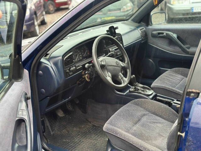 Фольксваген Пассат Вариант 1994 в Харькове на Automoto.ua Синий Фольксваген Пассат Вариант, объемом двигателя 1.8 л и пробегом 300 тыс. км за 1800 $, фото 6 на Automoto.ua