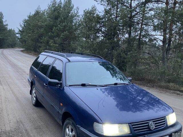 Фольксваген Пассат Вариант 1994 в Березно на Automoto.ua Синий Фольксваген Пассат Вариант, объемом двигателя 1.9 л и пробегом 347 тыс. км за 1300 $, фото 2 на Automoto.ua