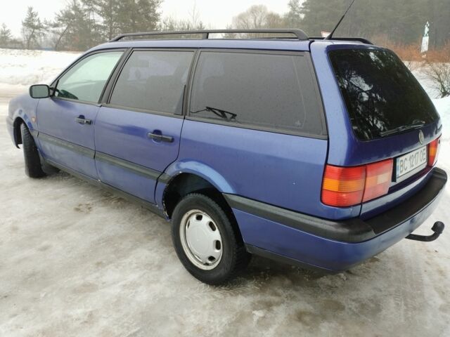 Синій Фольксваген Пассат Варіант, об'ємом двигуна 1.8 л та пробігом 411 тис. км за 2500 $, фото 3 на Automoto.ua