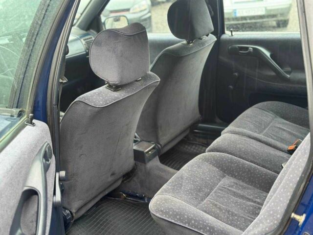 Фольксваген Пассат Вариант 1994 в Харькове на Automoto.ua Синий Фольксваген Пассат Вариант, объемом двигателя 1.8 л и пробегом 300 тыс. км за 1800 $, фото 7 на Automoto.ua