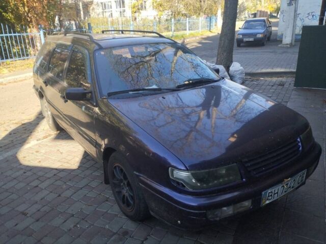 Синий Фольксваген Пассат Вариант, объемом двигателя 1.8 л и пробегом 350 тыс. км за 1500 $, фото 4 на Automoto.ua