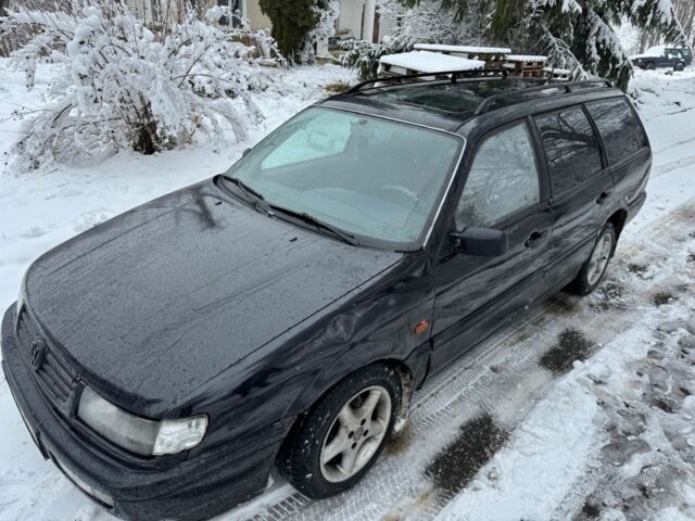 Синий Фольксваген Пассат Вариант, объемом двигателя 1.8 л и пробегом 300 тыс. км за 1499 $, фото 2 на Automoto.ua