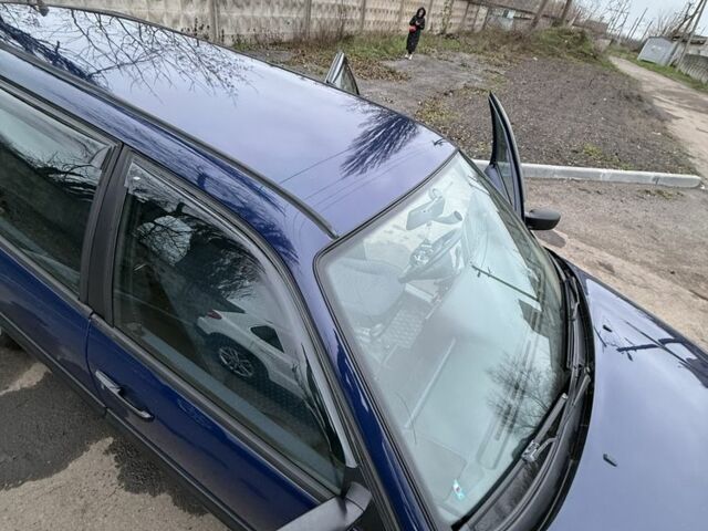 Синий Фольксваген Пассат Вариант, объемом двигателя 1.8 л и пробегом 250 тыс. км за 2499 $, фото 4 на Automoto.ua