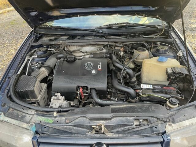 Синий Фольксваген Пассат Вариант, объемом двигателя 1.9 л и пробегом 424 тыс. км за 2300 $, фото 7 на Automoto.ua