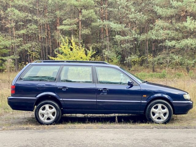 Синій Фольксваген Пассат Варіант, об'ємом двигуна 1.8 л та пробігом 350 тис. км за 3450 $, фото 5 на Automoto.ua