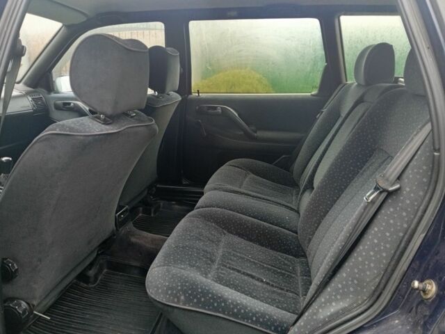 Синий Фольксваген Пассат Вариант, объемом двигателя 1.9 л и пробегом 280 тыс. км за 2300 $, фото 7 на Automoto.ua