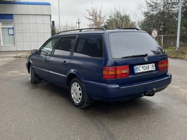 Синий Фольксваген Пассат Вариант, объемом двигателя 1.9 л и пробегом 424 тыс. км за 2300 $, фото 1 на Automoto.ua