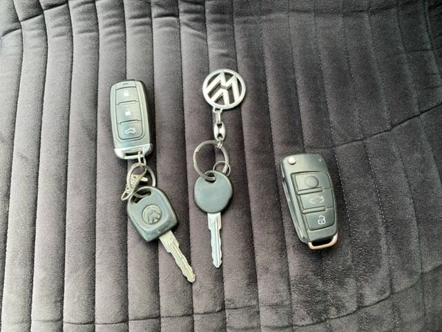 Синій Фольксваген Пассат Варіант, об'ємом двигуна 1.8 л та пробігом 350 тис. км за 3450 $, фото 22 на Automoto.ua