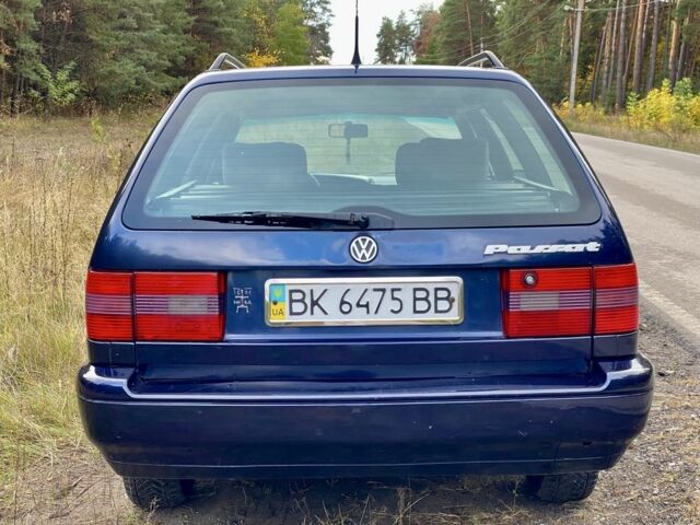 Синій Фольксваген Пассат Варіант, об'ємом двигуна 1.8 л та пробігом 350 тис. км за 3450 $, фото 7 на Automoto.ua