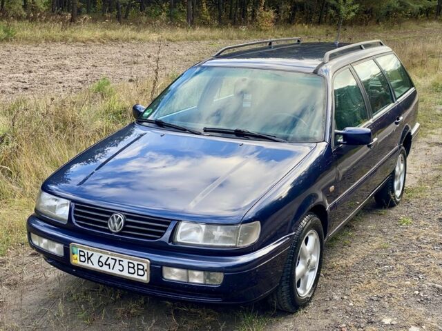 Синій Фольксваген Пассат Варіант, об'ємом двигуна 1.8 л та пробігом 350 тис. км за 3450 $, фото 1 на Automoto.ua