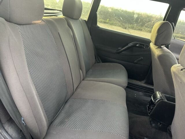 Синий Фольксваген Пассат Вариант, объемом двигателя 1.8 л и пробегом 200 тыс. км за 2150 $, фото 11 на Automoto.ua