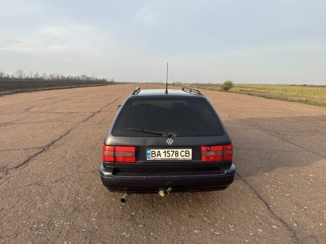 Синий Фольксваген Пассат Вариант, объемом двигателя 1.8 л и пробегом 200 тыс. км за 2150 $, фото 5 на Automoto.ua