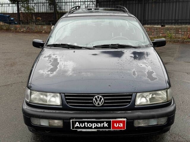 Синий Фольксваген Пассат Вариант, объемом двигателя 1.8 л и пробегом 325 тыс. км за 3640 $, фото 4 на Automoto.ua