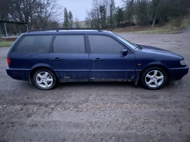 Синий Фольксваген Пассат Вариант, объемом двигателя 0 л и пробегом 315 тыс. км за 1300 $, фото 1 на Automoto.ua