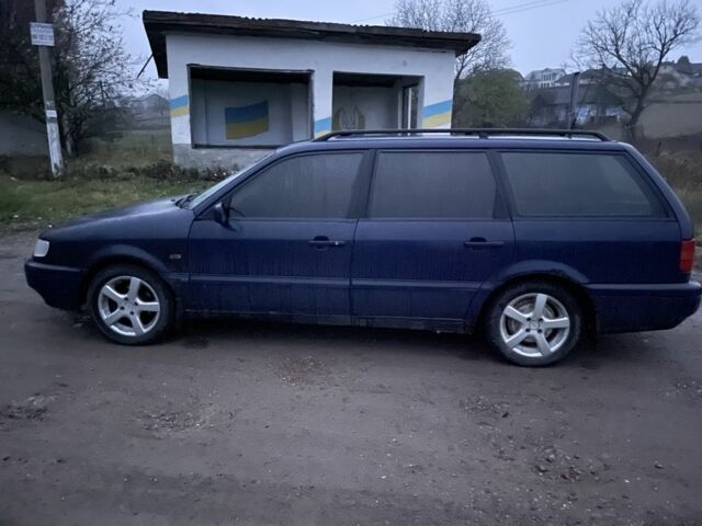 Синий Фольксваген Пассат Вариант, объемом двигателя 0 л и пробегом 315 тыс. км за 1300 $, фото 3 на Automoto.ua