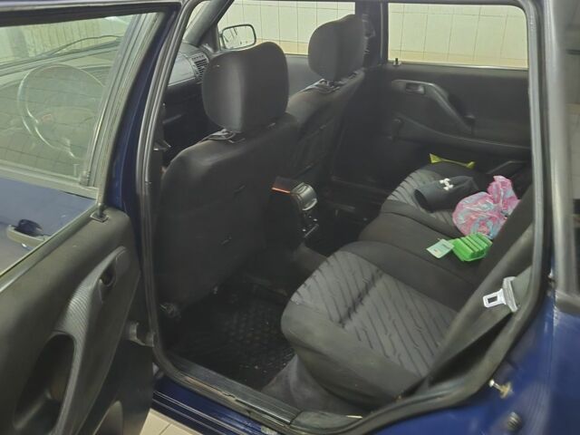 Синій Фольксваген Пассат Варіант, об'ємом двигуна 0 л та пробігом 227 тис. км за 1420 $, фото 5 на Automoto.ua