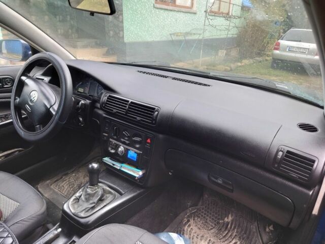 Синій Фольксваген Пассат Варіант, об'ємом двигуна 1.6 л та пробігом 290 тис. км за 4000 $, фото 4 на Automoto.ua