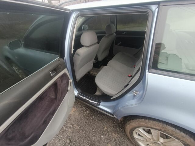 Синій Фольксваген Пассат Варіант, об'ємом двигуна 1.6 л та пробігом 400 тис. км за 2350 $, фото 4 на Automoto.ua