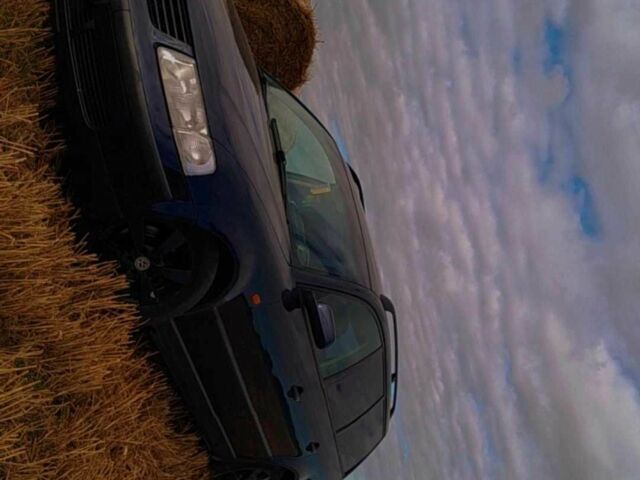 Синий Фольксваген Пассат Вариант, объемом двигателя 1.6 л и пробегом 290 тыс. км за 3000 $, фото 1 на Automoto.ua