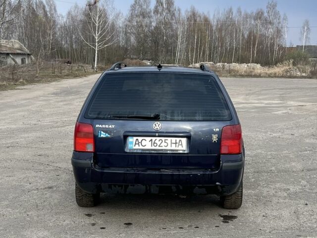 Синий Фольксваген Пассат Вариант, объемом двигателя 1.8 л и пробегом 300 тыс. км за 2500 $, фото 5 на Automoto.ua
