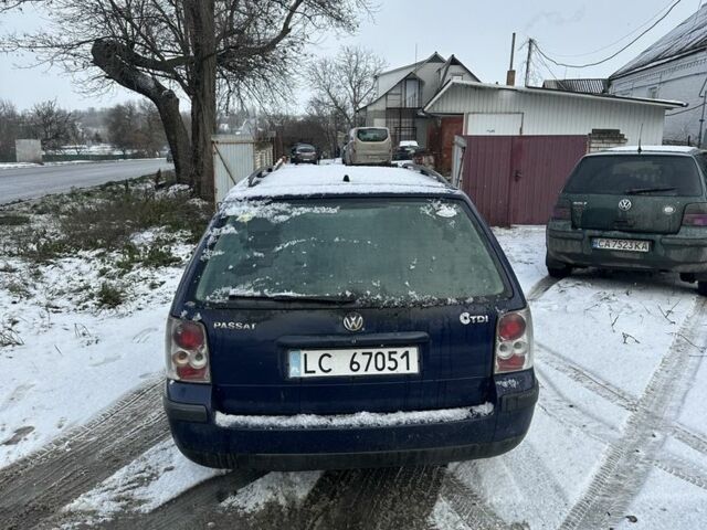 Синий Фольксваген Пассат Вариант, объемом двигателя 1.9 л и пробегом 405 тыс. км за 1300 $, фото 4 на Automoto.ua