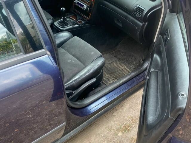 Синій Фольксваген Пассат Варіант, об'ємом двигуна 2 л та пробігом 380 тис. км за 2602 $, фото 7 на Automoto.ua