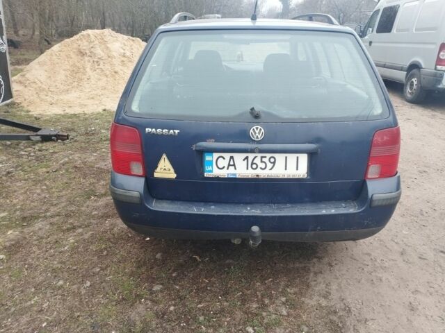 Синій Фольксваген Пассат Варіант, об'ємом двигуна 1.6 л та пробігом 400 тис. км за 3200 $, фото 3 на Automoto.ua