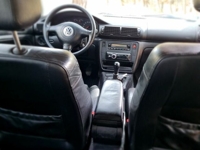 Синій Фольксваген Пассат Варіант, об'ємом двигуна 2 л та пробігом 380 тис. км за 2602 $, фото 8 на Automoto.ua