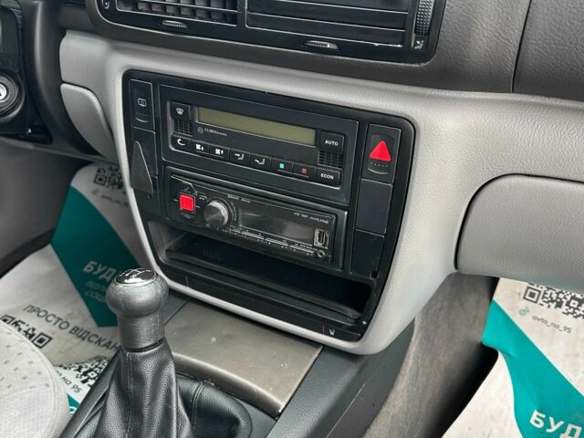 Синій Фольксваген Пассат Варіант, об'ємом двигуна 1.9 л та пробігом 310 тис. км за 5200 $, фото 9 на Automoto.ua