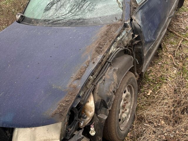 Синий Фольксваген Пассат Вариант, объемом двигателя 1.9 л и пробегом 389 тыс. км за 800 $, фото 4 на Automoto.ua