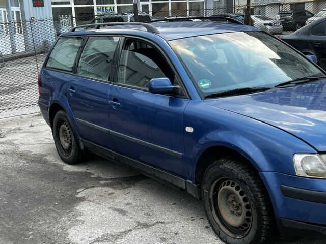 Синій Фольксваген Пассат Варіант, об'ємом двигуна 1.6 л та пробігом 120 тис. км за 2000 $, фото 1 на Automoto.ua