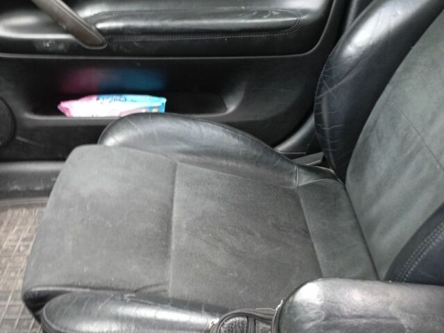 Синий Фольксваген Пассат Вариант, объемом двигателя 1.8 л и пробегом 341 тыс. км за 2750 $, фото 5 на Automoto.ua