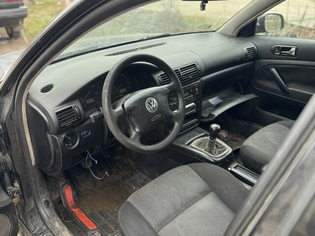 Синий Фольксваген Пассат Вариант, объемом двигателя 1.9 л и пробегом 500 тыс. км за 650 $, фото 4 на Automoto.ua