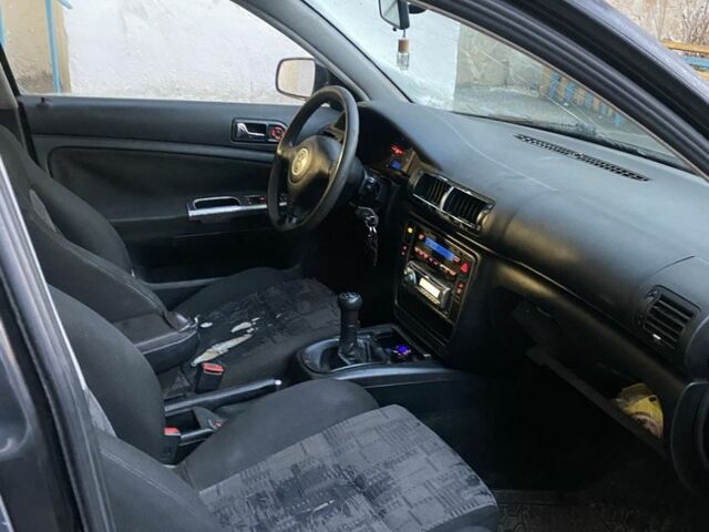 Синій Фольксваген Пассат Варіант, об'ємом двигуна 0 л та пробігом 400 тис. км за 1050 $, фото 2 на Automoto.ua