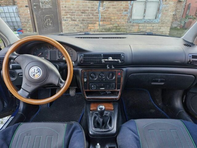 Синій Фольксваген Пассат Варіант, об'ємом двигуна 1.9 л та пробігом 342 тис. км за 2500 $, фото 4 на Automoto.ua