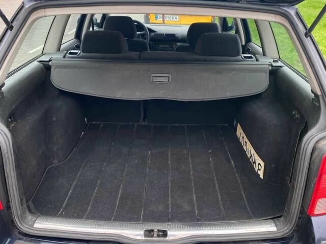 Синій Фольксваген Пассат Варіант, об'ємом двигуна 1.9 л та пробігом 355 тис. км за 2011 $, фото 14 на Automoto.ua