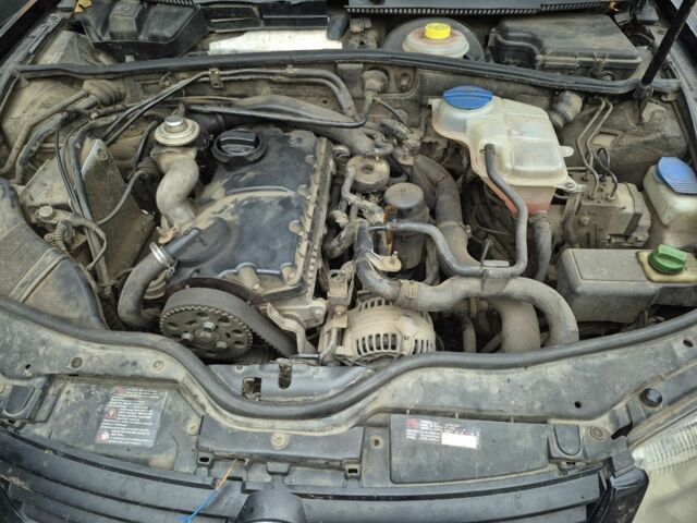 Синий Фольксваген Пассат Вариант, объемом двигателя 0 л и пробегом 300 тыс. км за 800 $, фото 2 на Automoto.ua