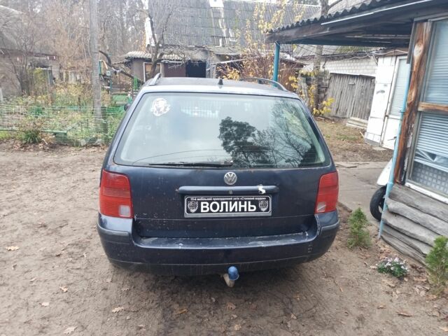 Синій Фольксваген Пассат Варіант, об'ємом двигуна 1 л та пробігом 285 тис. км за 1700 $, фото 2 на Automoto.ua