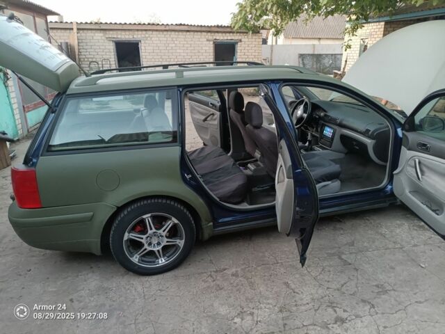 Синій Фольксваген Пассат Варіант, об'ємом двигуна 1.9 л та пробігом 444 тис. км за 2021 $, фото 5 на Automoto.ua