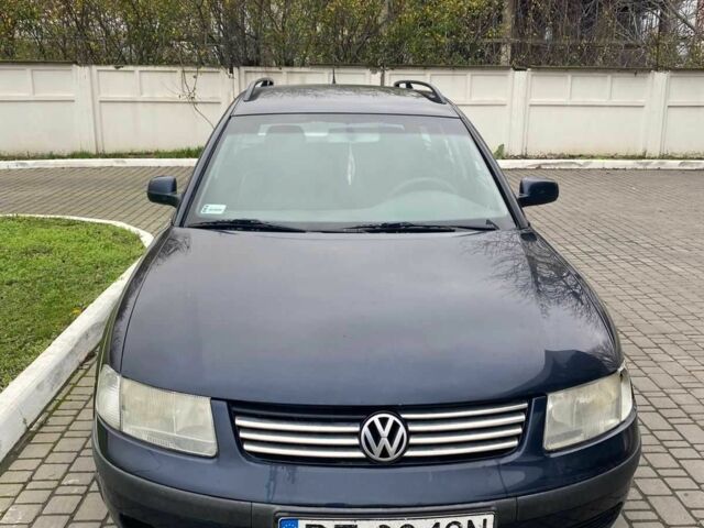 Синій Фольксваген Пассат Варіант, об'ємом двигуна 1.9 л та пробігом 355 тис. км за 2011 $, фото 3 на Automoto.ua