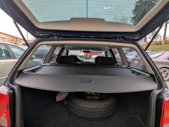 Синий Фольксваген Пассат Вариант, объемом двигателя 1.6 л и пробегом 353 тыс. км за 3200 $, фото 5 на Automoto.ua