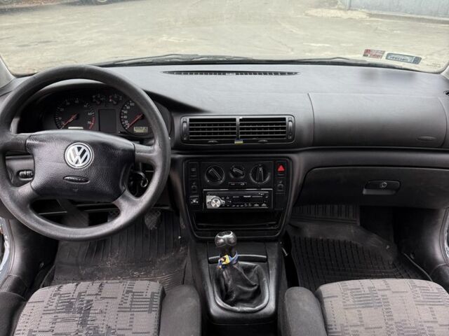 Синій Фольксваген Пассат Варіант, об'ємом двигуна 1.6 л та пробігом 1 тис. км за 1500 $, фото 6 на Automoto.ua