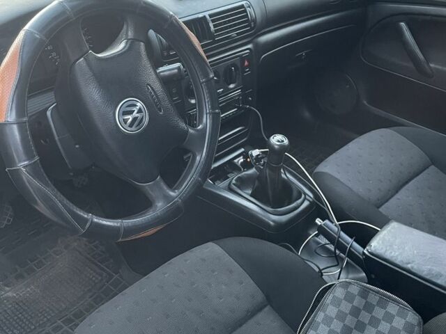 Синий Фольксваген Пассат Вариант, объемом двигателя 1.9 л и пробегом 3 тыс. км за 3100 $, фото 6 на Automoto.ua