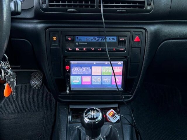 Синій Фольксваген Пассат Варіант, об'ємом двигуна 1.6 л та пробігом 279 тис. км за 2699 $, фото 4 на Automoto.ua