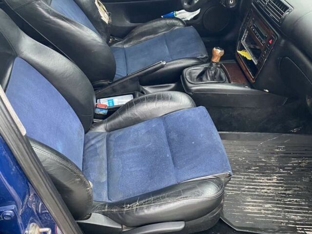 Синий Фольксваген Пассат Вариант, объемом двигателя 1.9 л и пробегом 250 тыс. км за 999 $, фото 4 на Automoto.ua