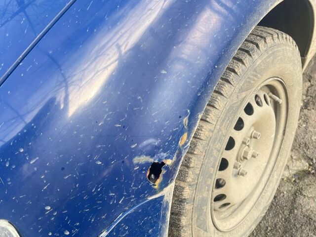 Синий Фольксваген Пассат Вариант, объемом двигателя 1.9 л и пробегом 436 тыс. км за 2190 $, фото 2 на Automoto.ua