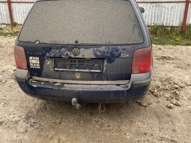 Синий Фольксваген Пассат Вариант, объемом двигателя 1.9 л и пробегом 250 тыс. км за 999 $, фото 1 на Automoto.ua